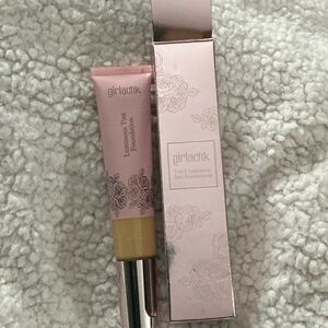 Girlactik Luminous Tint Foundation